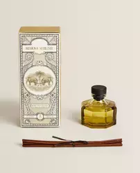Natural essential oil aromatherapy gold brown glas